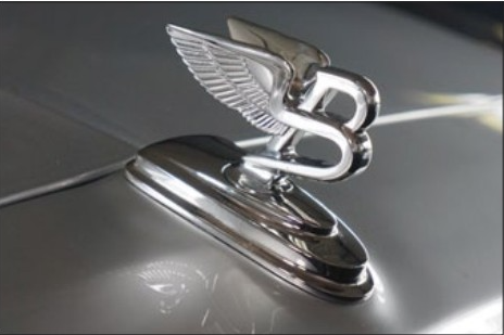 Flying-B-sculpture Mansory for Bentley Bentayga 