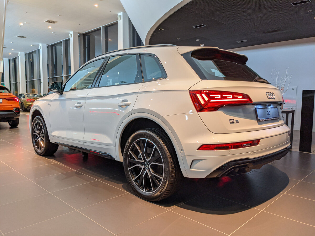 Check price and buy New Audi Q5 45 TFSI (FY) Restyling For Sale