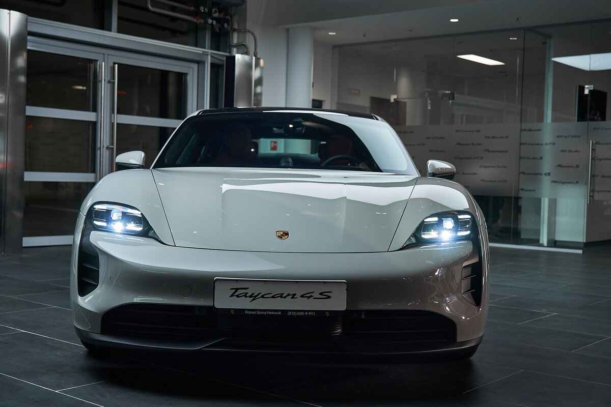 Check price and buy New Porsche Taycan 4S For Sale