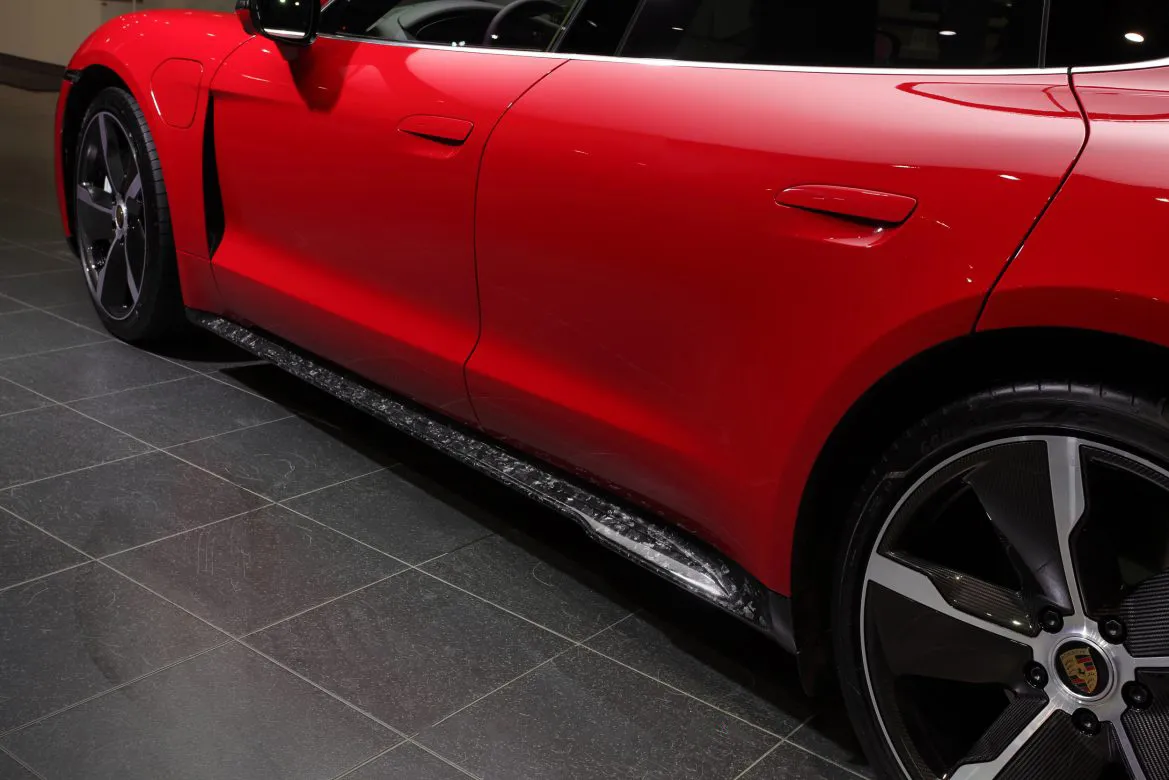 Side skirts BS Style Carbon for Porsche Taycan