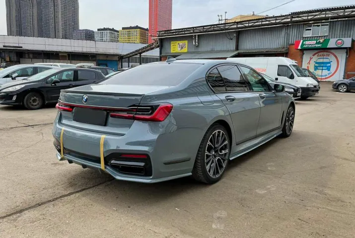 Check price and buy Ronin Design body kit for BMW 7 series G11/G12 Paradigm