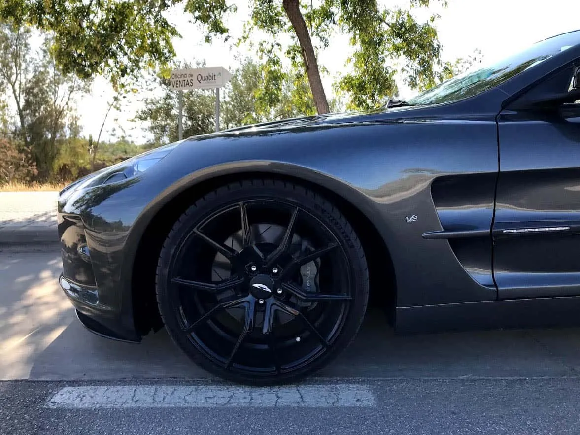 Check our price and buy Venuum body kit for Aston Martin DB9!