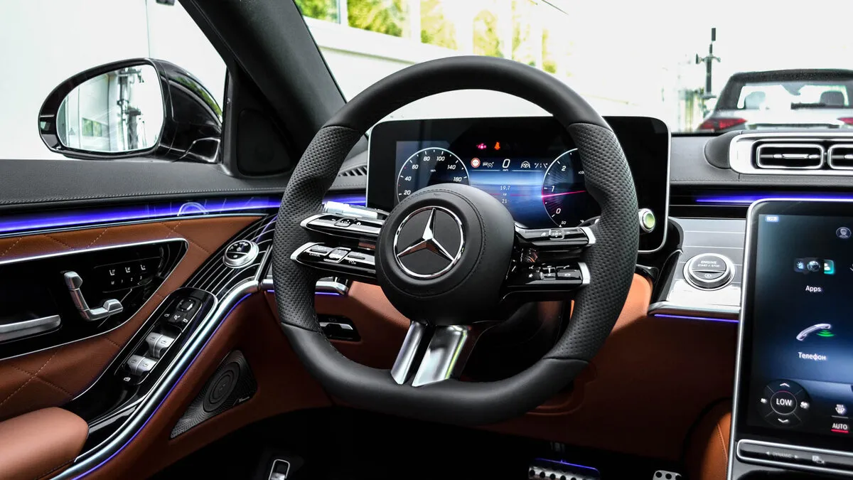 Check price and buy New Mercedes-Benz S-Class 350 d Long 4MATIC (W223) For Sale