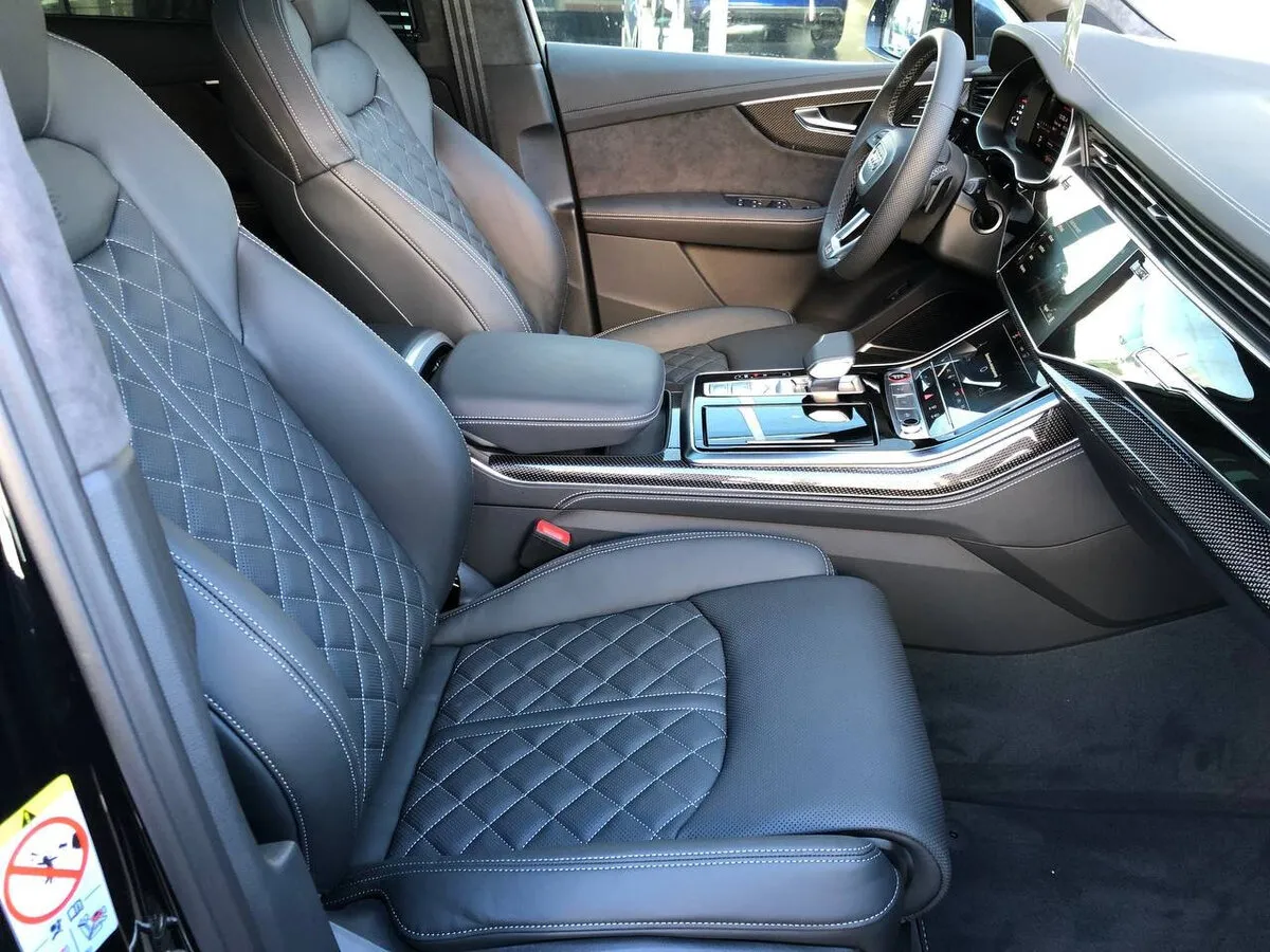 Buy New Audi SQ7 I (4M)