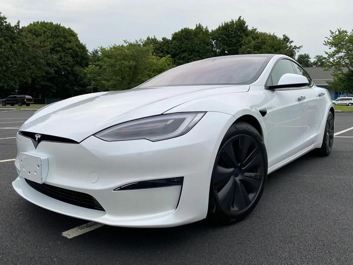 Buy New Tesla Model S Plaid Restyling 2