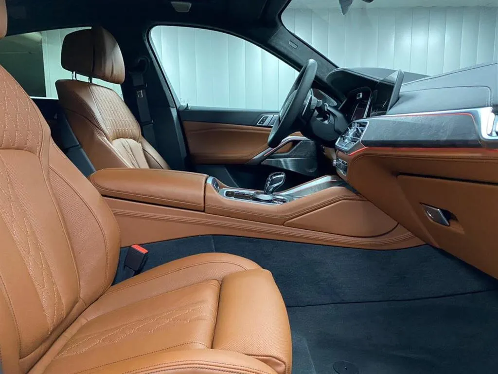 Buy New BMW X6 M50d (G06)