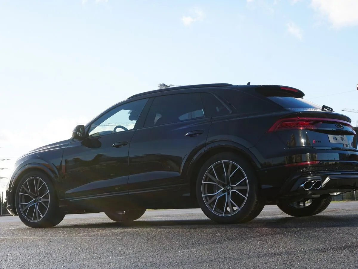 Buy New Audi SQ8 (4M)