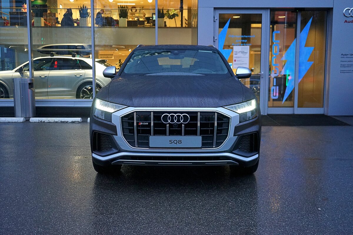 Buy New Audi SQ8 (4M)