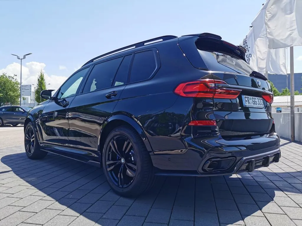 Check our price and buy Renegade Design body kit for BMW X7 G07