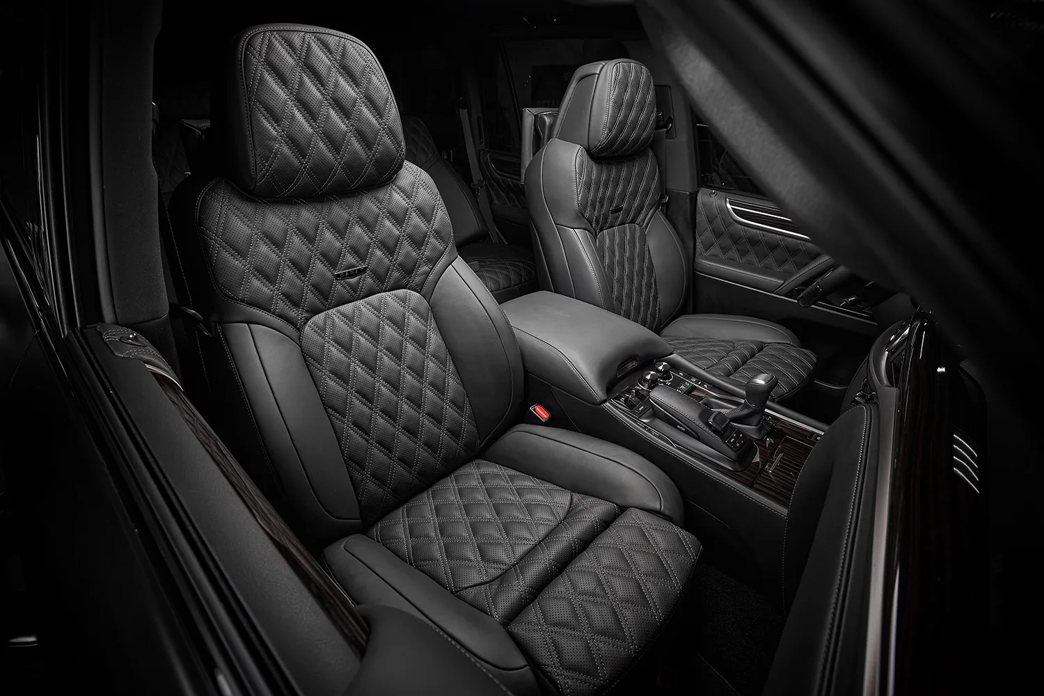 Check price and buy Carat seats set for Toyota Land Cruiser 200 Restyling 2