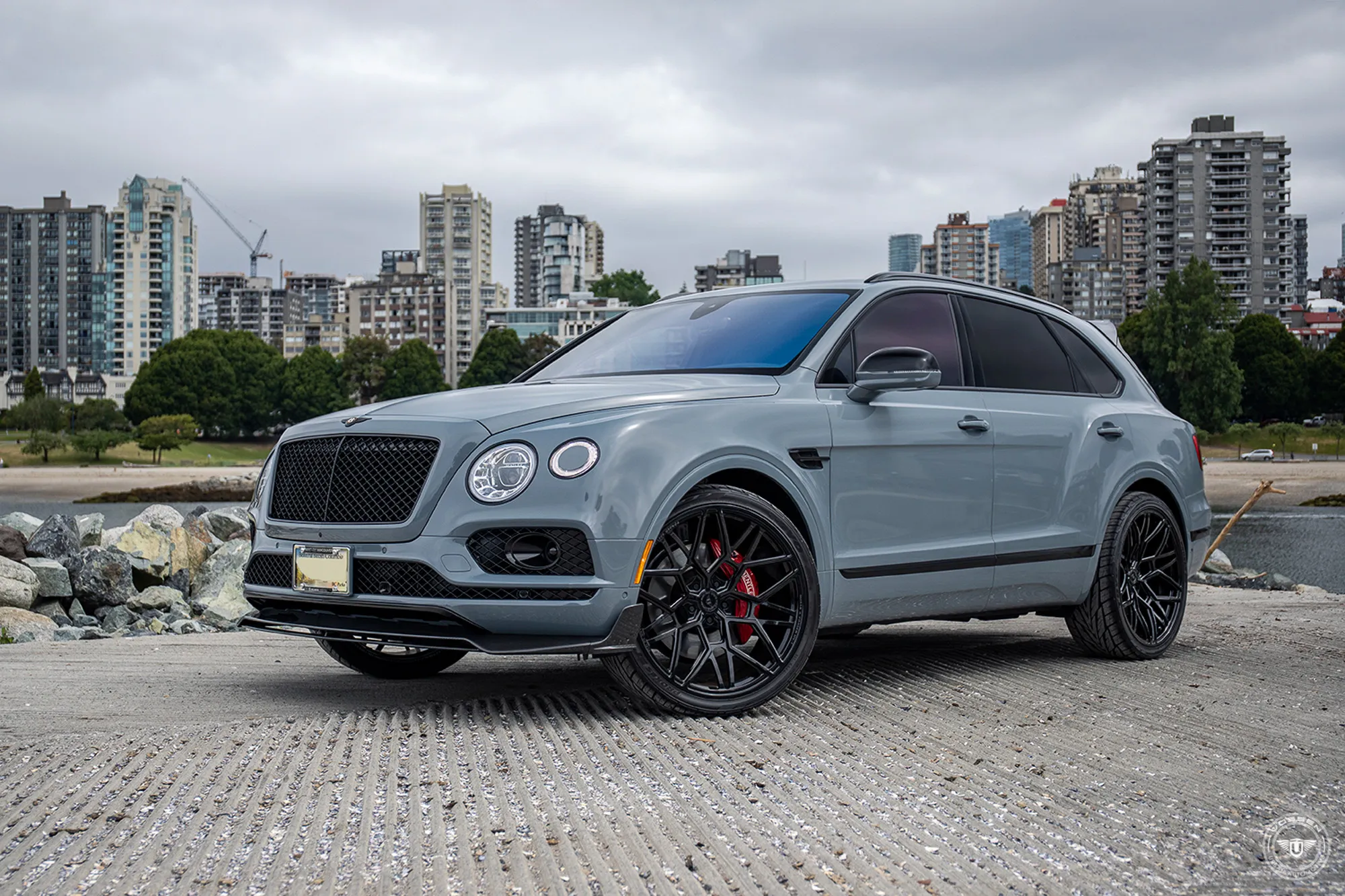 Vossen UV 1 forged wheel — rear angle