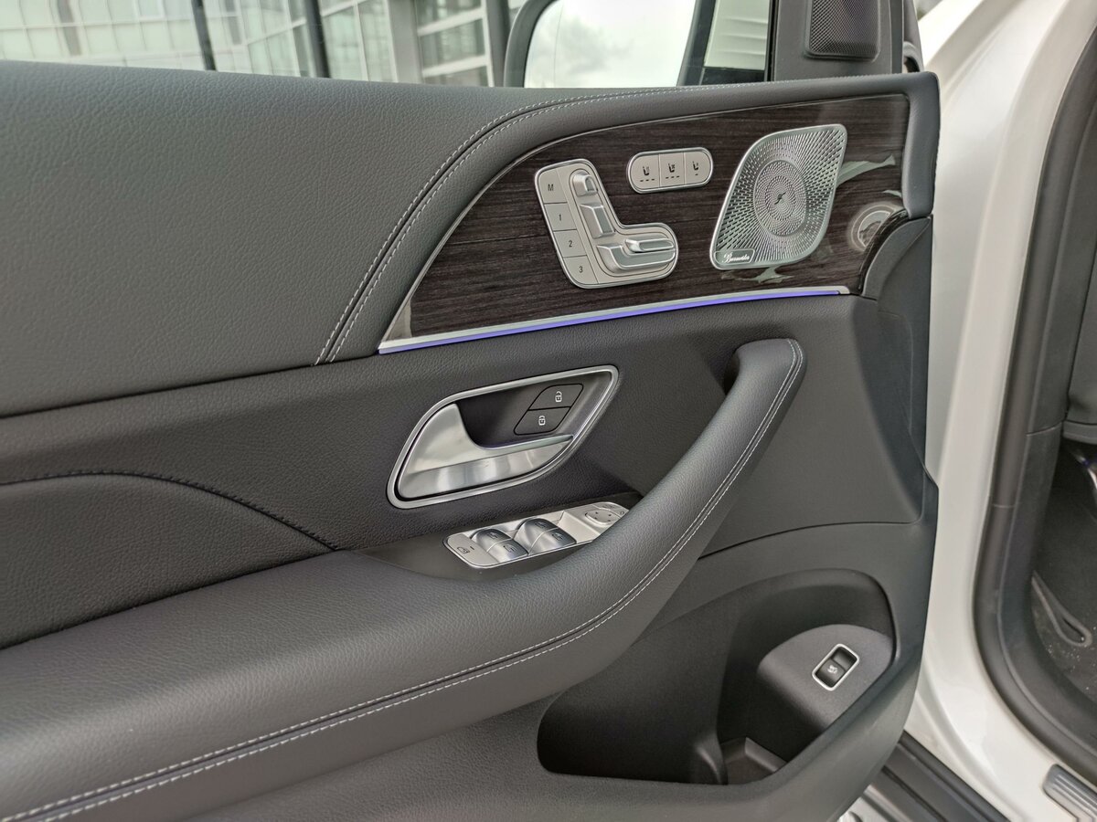 Check price and buy New Mercedes-Benz GLS 400 d (X167) For Sale