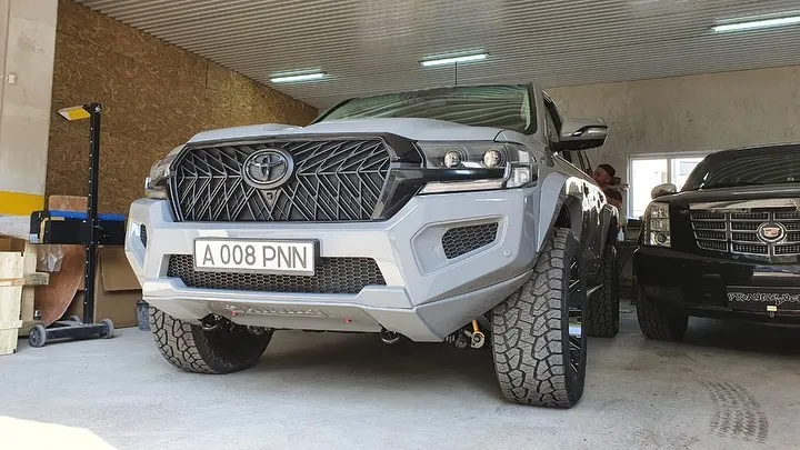 Check our price and buy Shikari body kit for Toyota Land Cruiser 200
