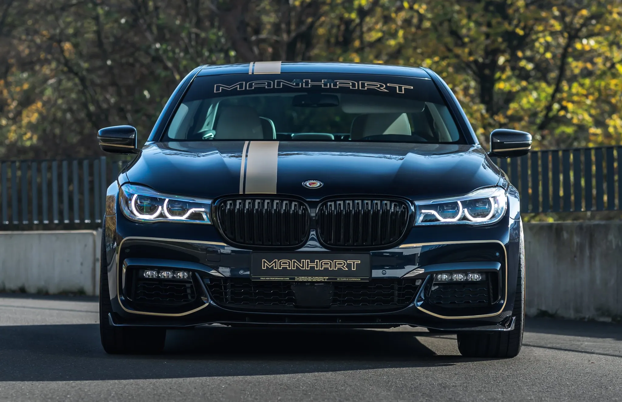 Check our price and buy an Manhart carbon fiber body kit for BMW 7 series G11!
