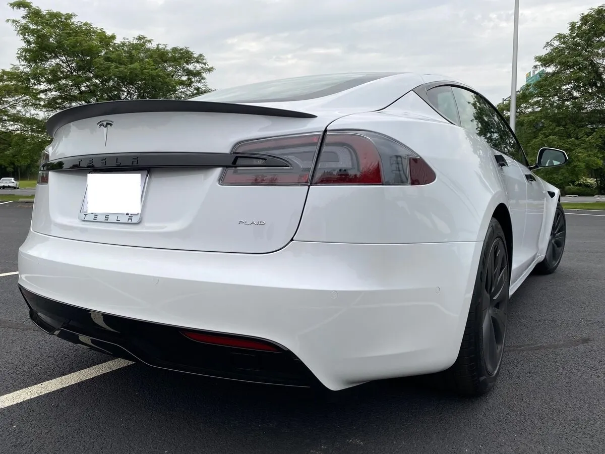 Buy New Tesla Model S Plaid Restyling 2