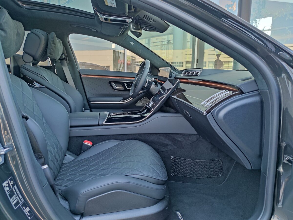 Check price and buy New Mercedes-Benz S-Class 350 d Long 4MATIC (W223) For Sale