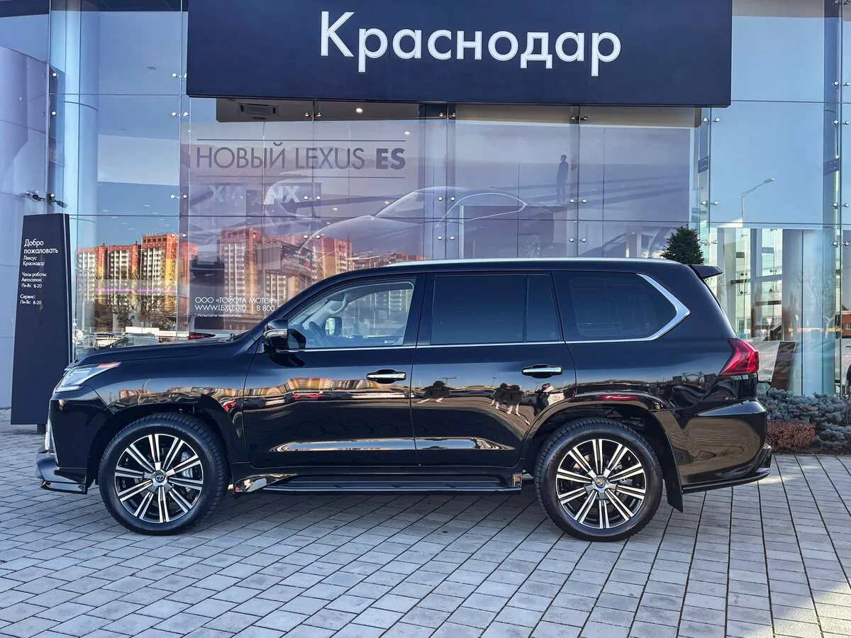 Check price and buy New Lexus LX 570 Restyling 2 For Sale
