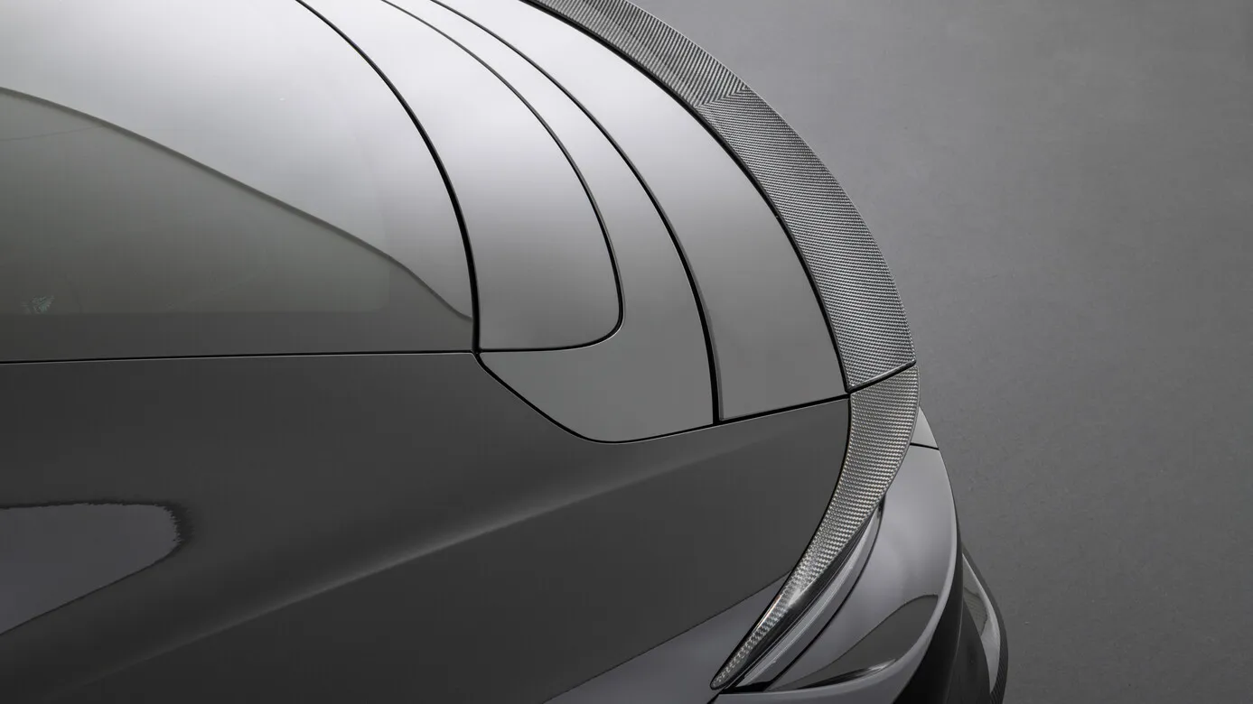 Brabus Carbon Fiber Body kit set for Porsche Taycan