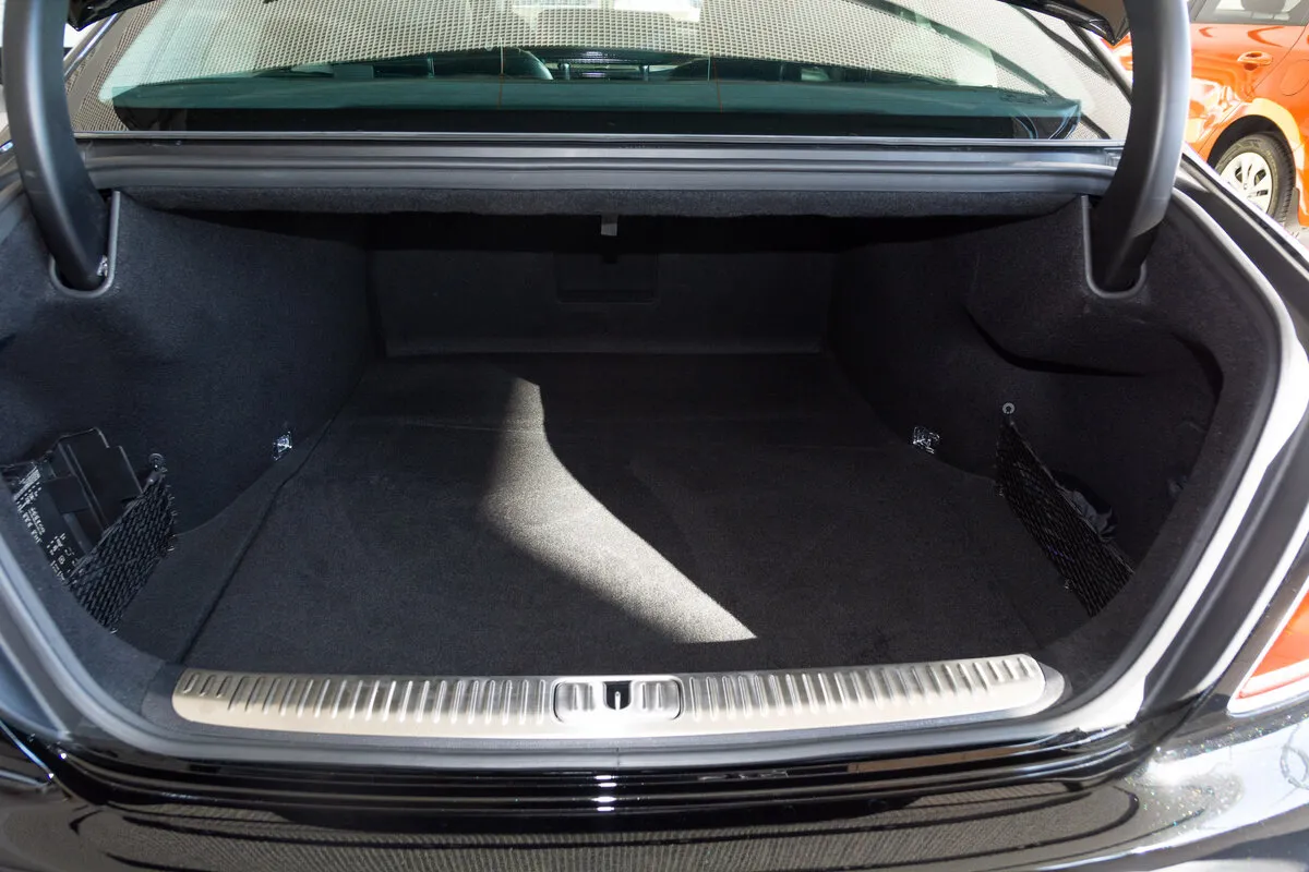 Check price and buy New Kia K900 For Sale