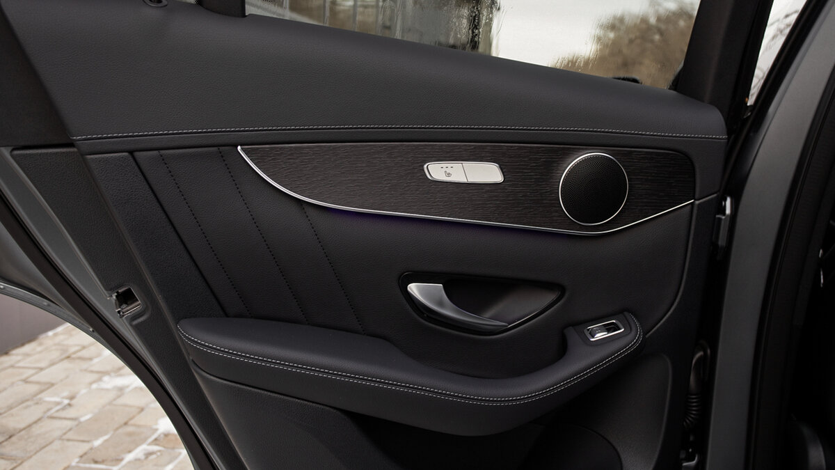 Check price and buy New Mercedes-Benz GLC Coupe 300 (C253) Restyling For Sale