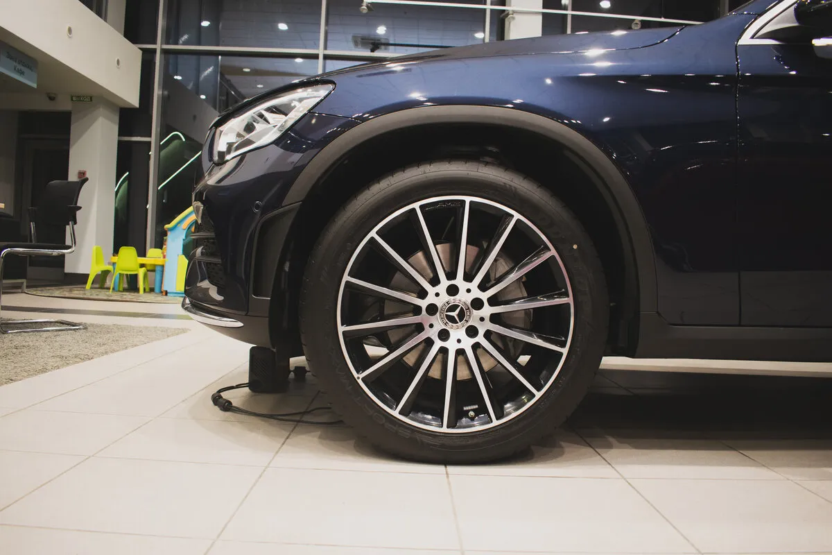 Check price and buy New Mercedes-Benz GLC Coupe 300 (C253) Restyling For Sale