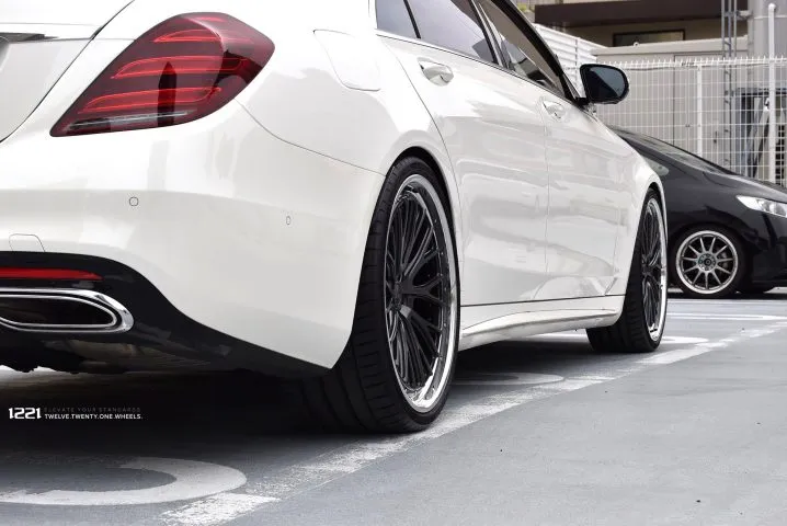 1221 Wheels 0440 AP3 SPORT3.0 22" mounted on Mercedes-Benz S63 AMG — 3/4 front