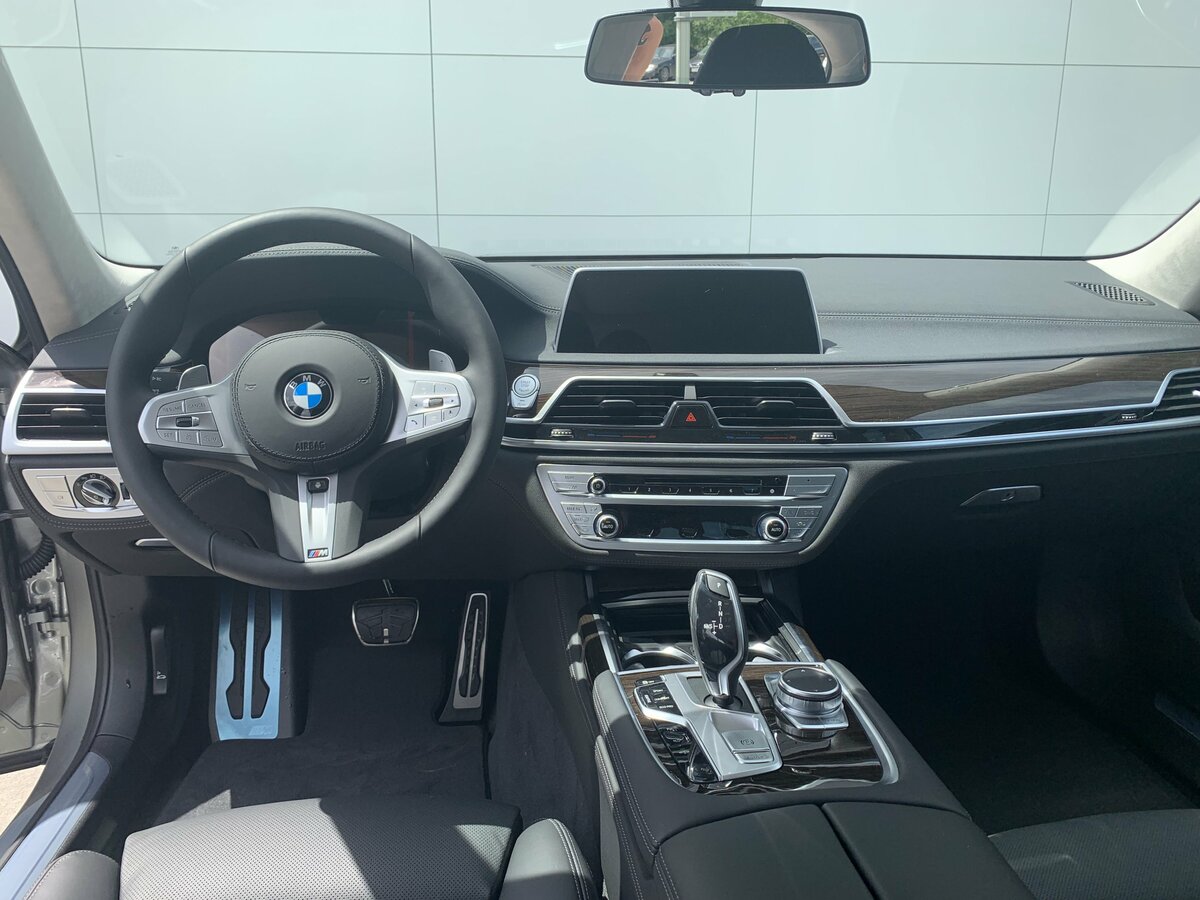 Buy New BMW 7 series Long 730Ld xDrive (G11/G12) Restyling
