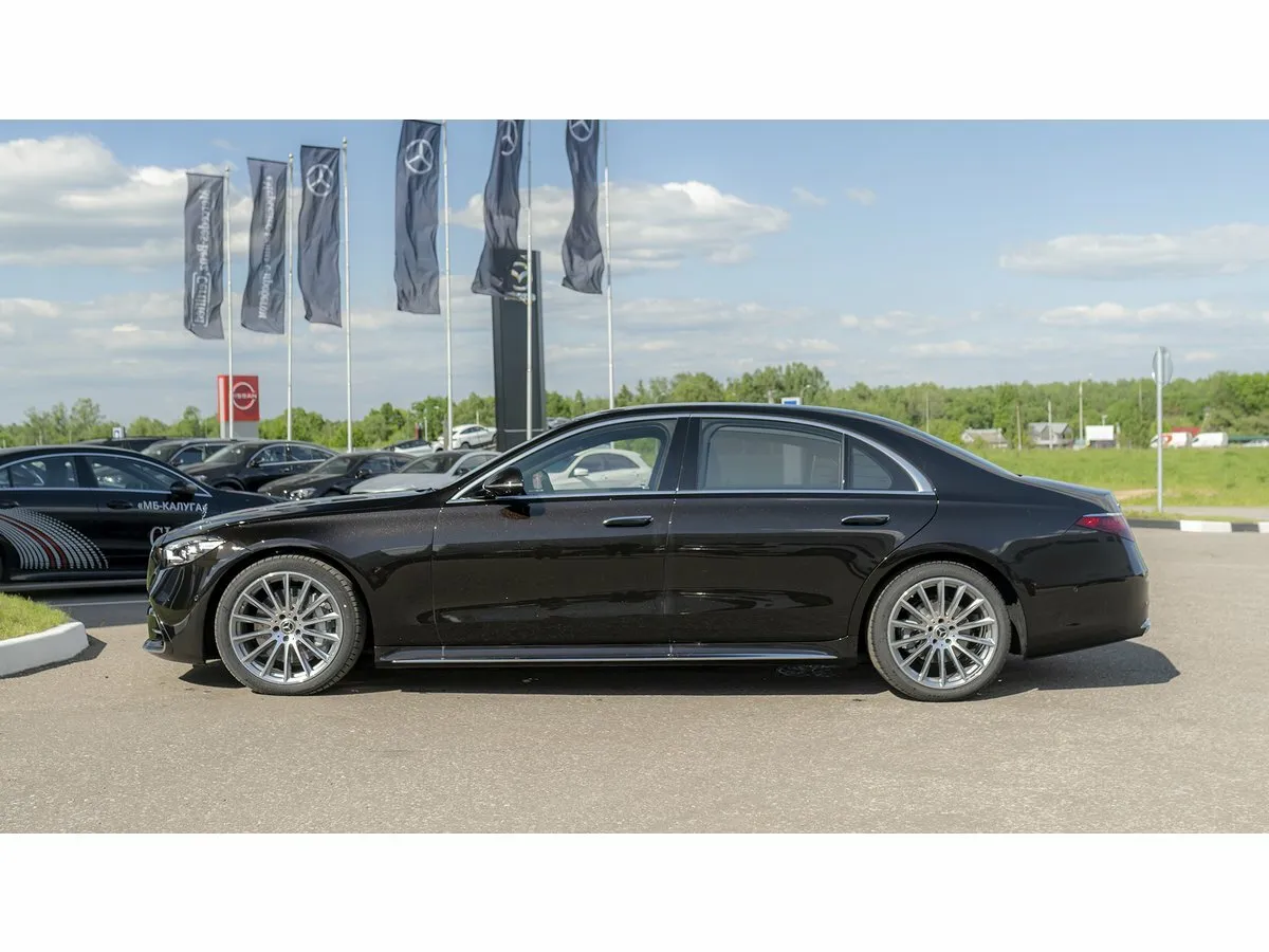 Check price and buy New Mercedes-Benz S-Class 350 d Long 4MATIC (W223) For Sale