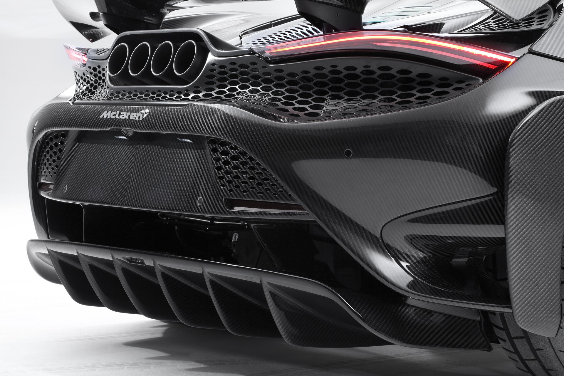 Check our price and buy Topcar Design body kit for McLaren 765 LT Coupe Carbon Edition!