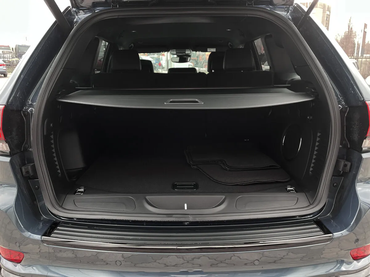Check price and buy New Jeep Grand Cherokee (WK2) Restyling For Sale