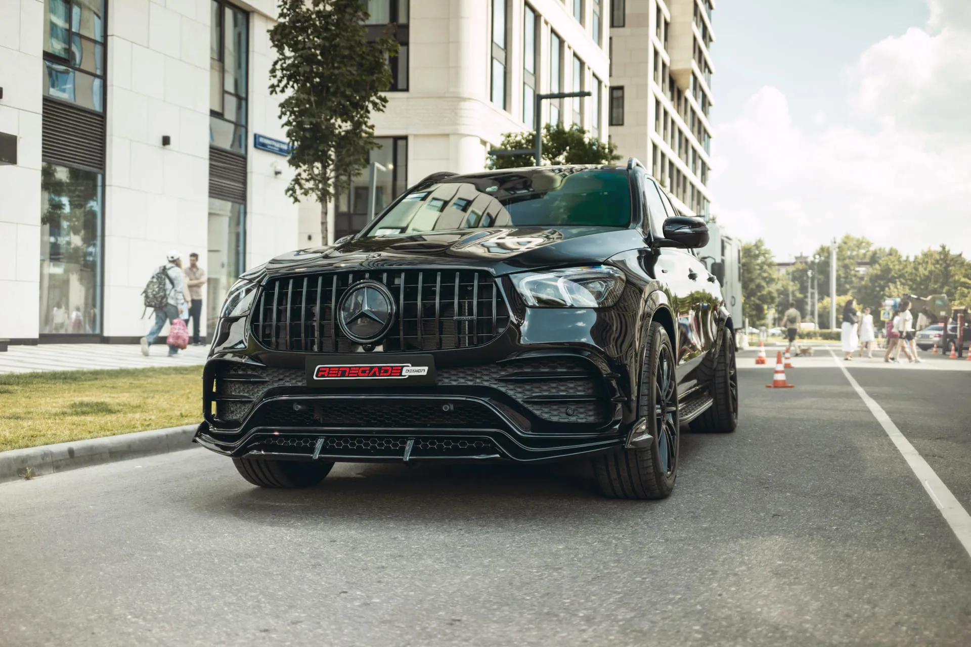 Check price and buy Renegade Design body kit for  Mercedes-Benz GLE V167