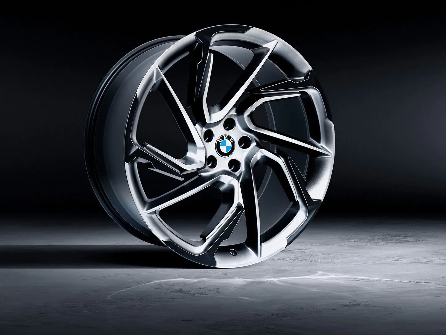 Khann KW B1 Silver Black — detail
