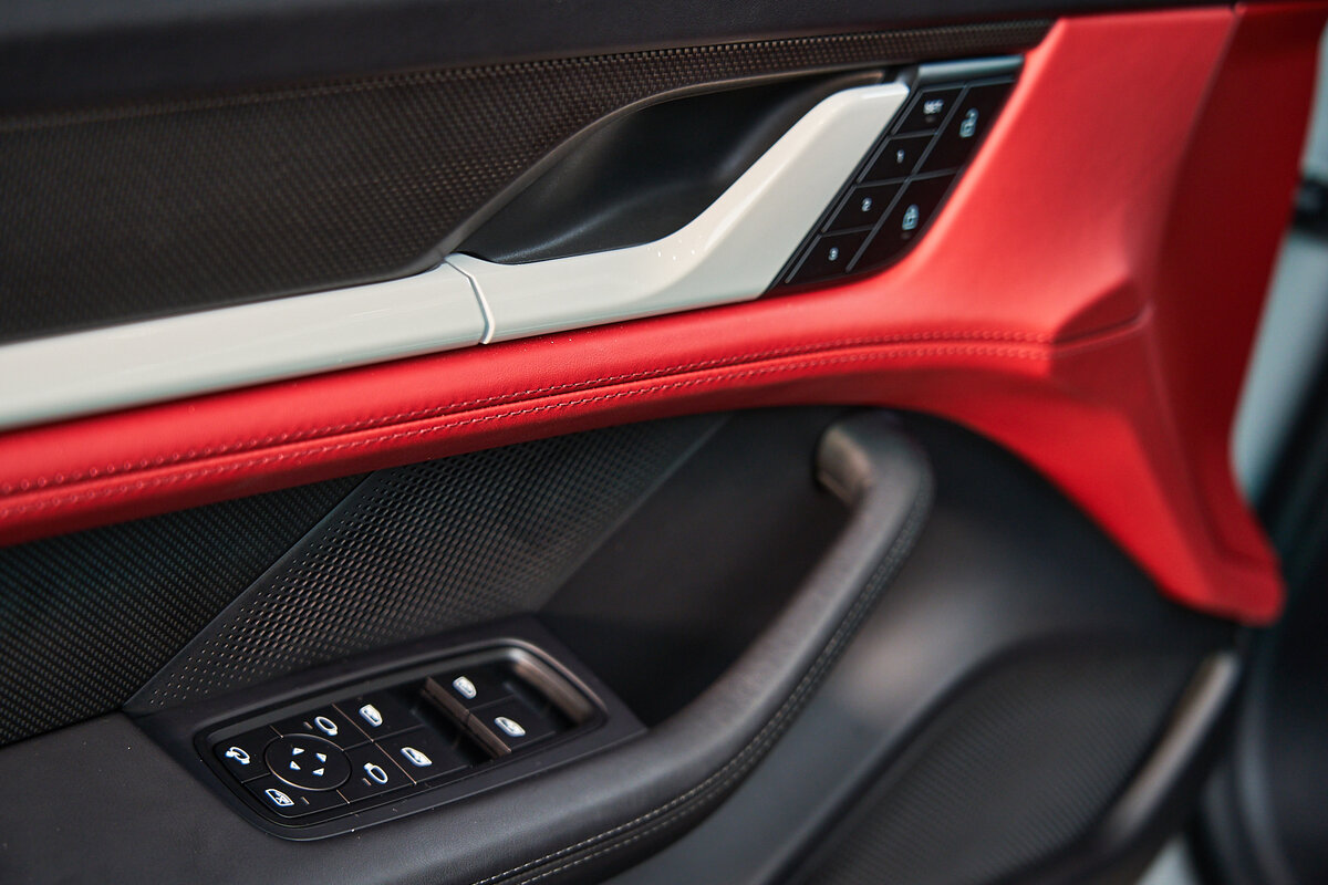 Check price and buy New Porsche Taycan 4S For Sale