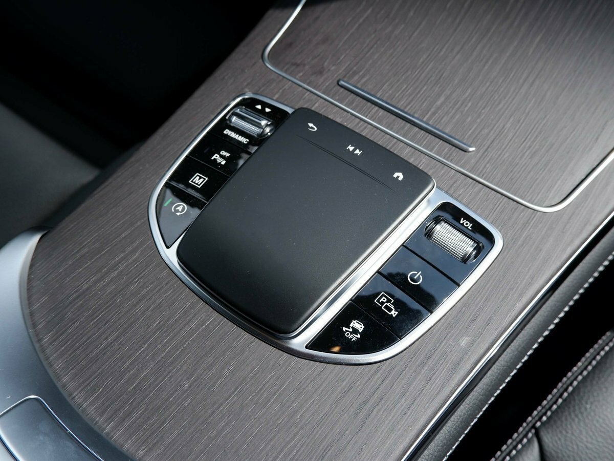 Check price and buy New Mercedes-Benz GLC 300 d (X253) Restyling For Sale