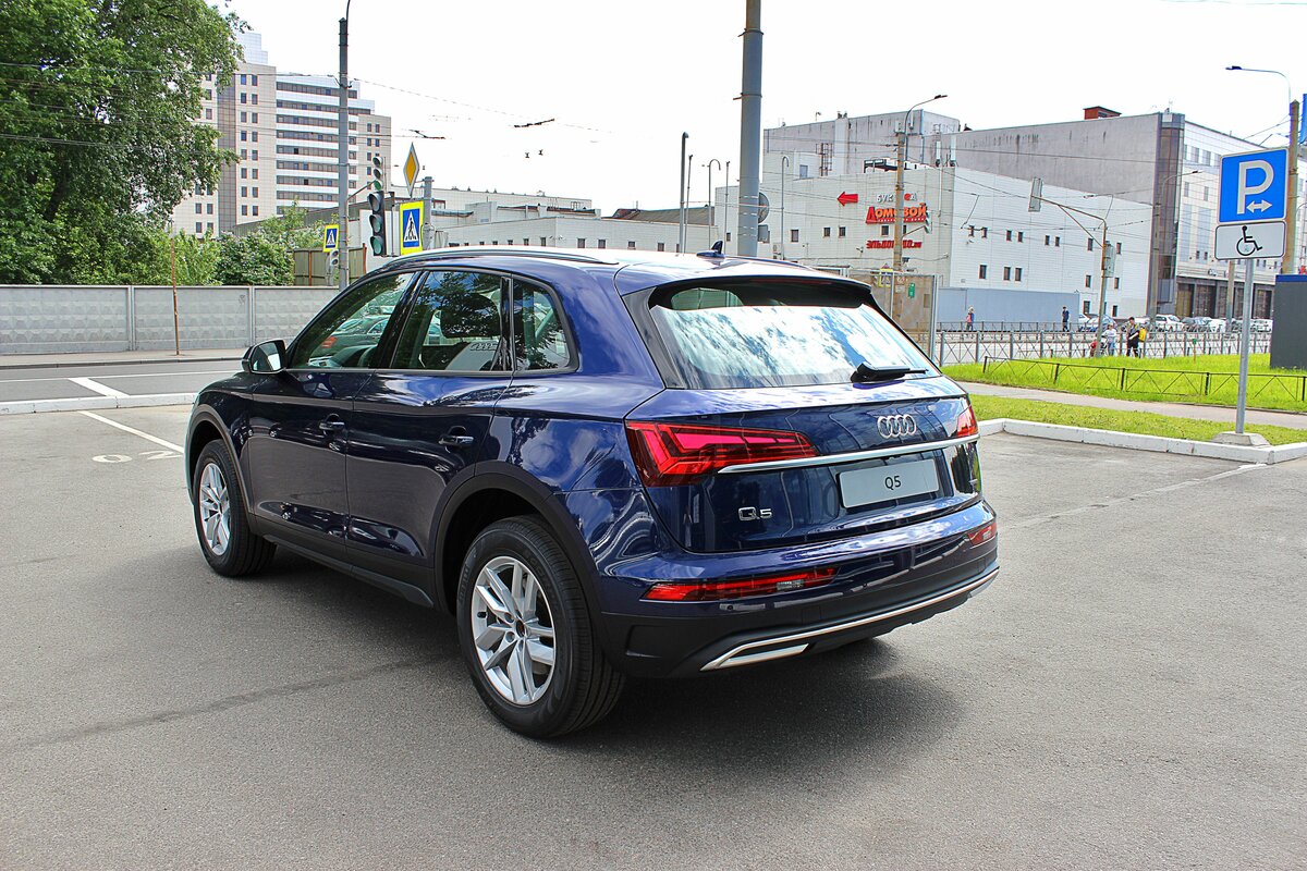 Check price and buy New Audi Q5 45 TFSI (FY) Restyling For Sale