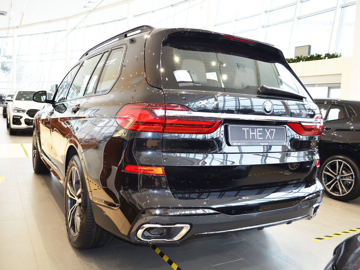 Check price and buy New BMW X7 40i (G07) For Sale  