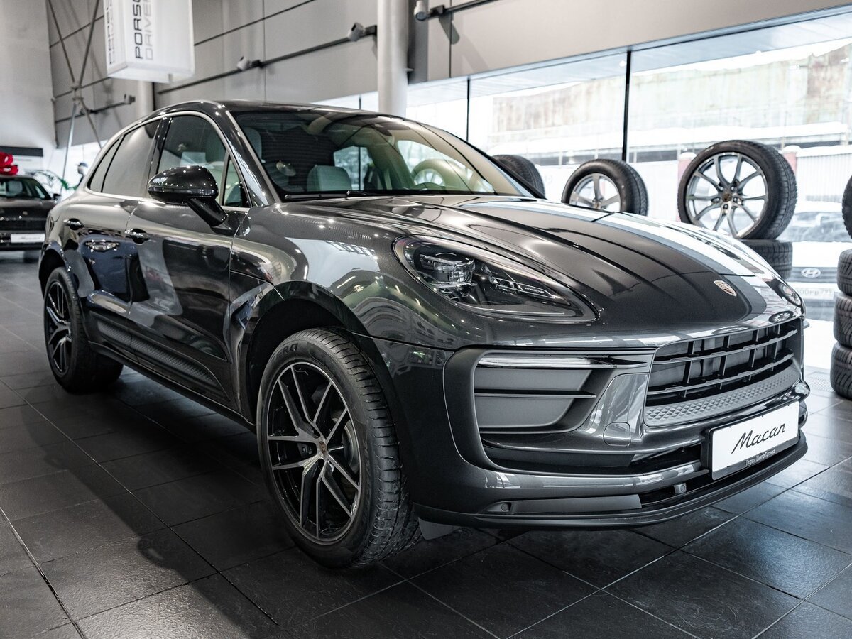 Check price and buy New Porsche Macan Restyling 2 For Sale