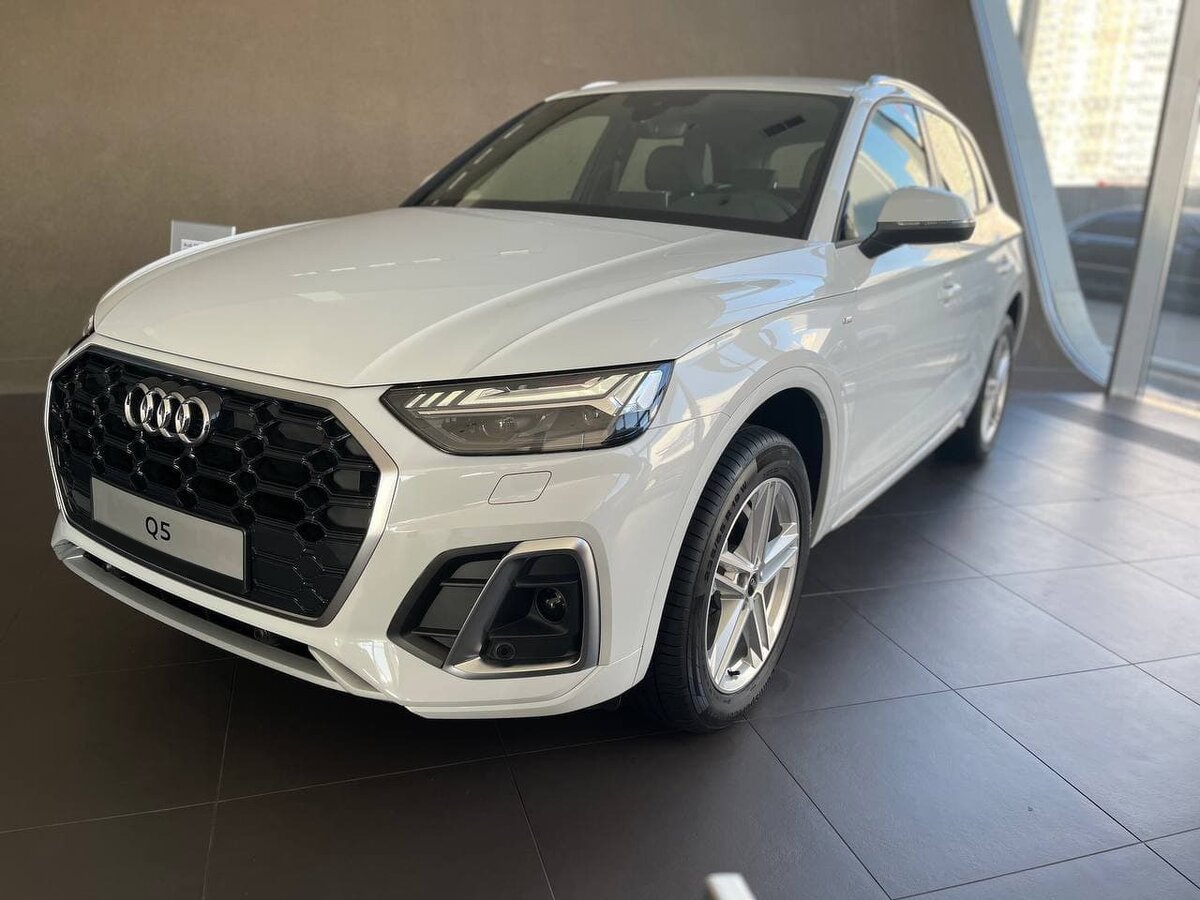 Check price and buy New Audi Q5 45 TFSI (FY) Restyling For Sale