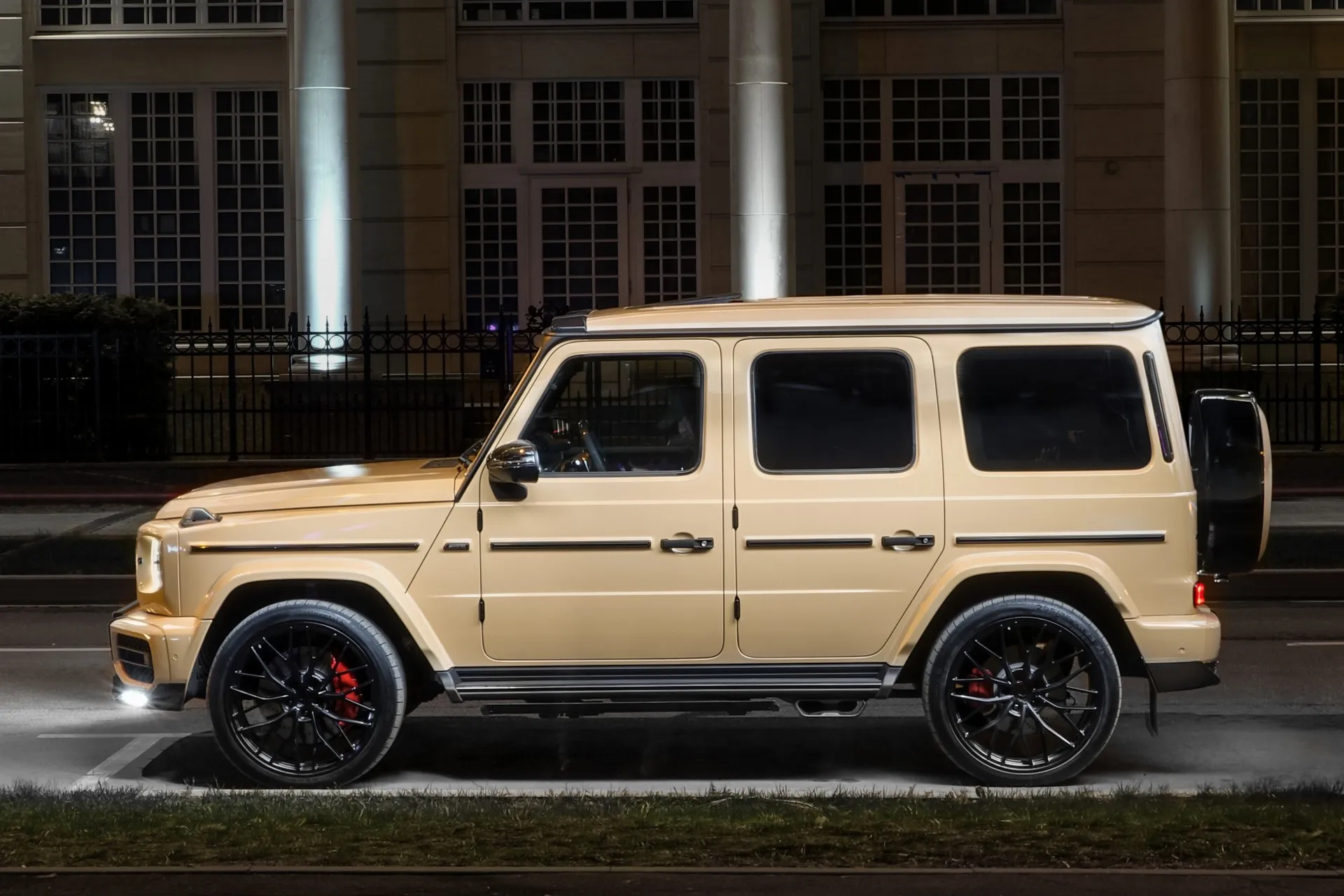 Check our price and buy Topcar Design body kit for Mercedes-Benz  G-class W463A Inferno Light