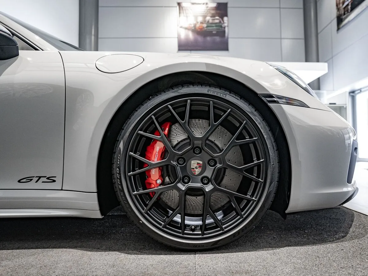 Check price and buy New Porsche 911 Carrera 4 GTS (992) For Sale