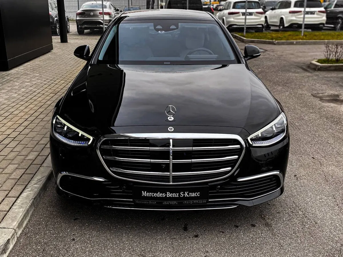 Check price and buy New Mercedes-Benz S-class 350 d Long 4MATIC VII (W223) For Sale