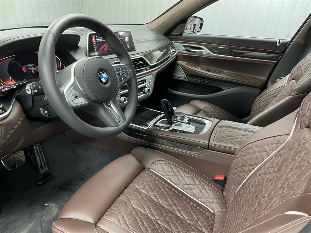 Buy New BMW 7 series Long 740Ld xDrive (G11/G12) Restyling