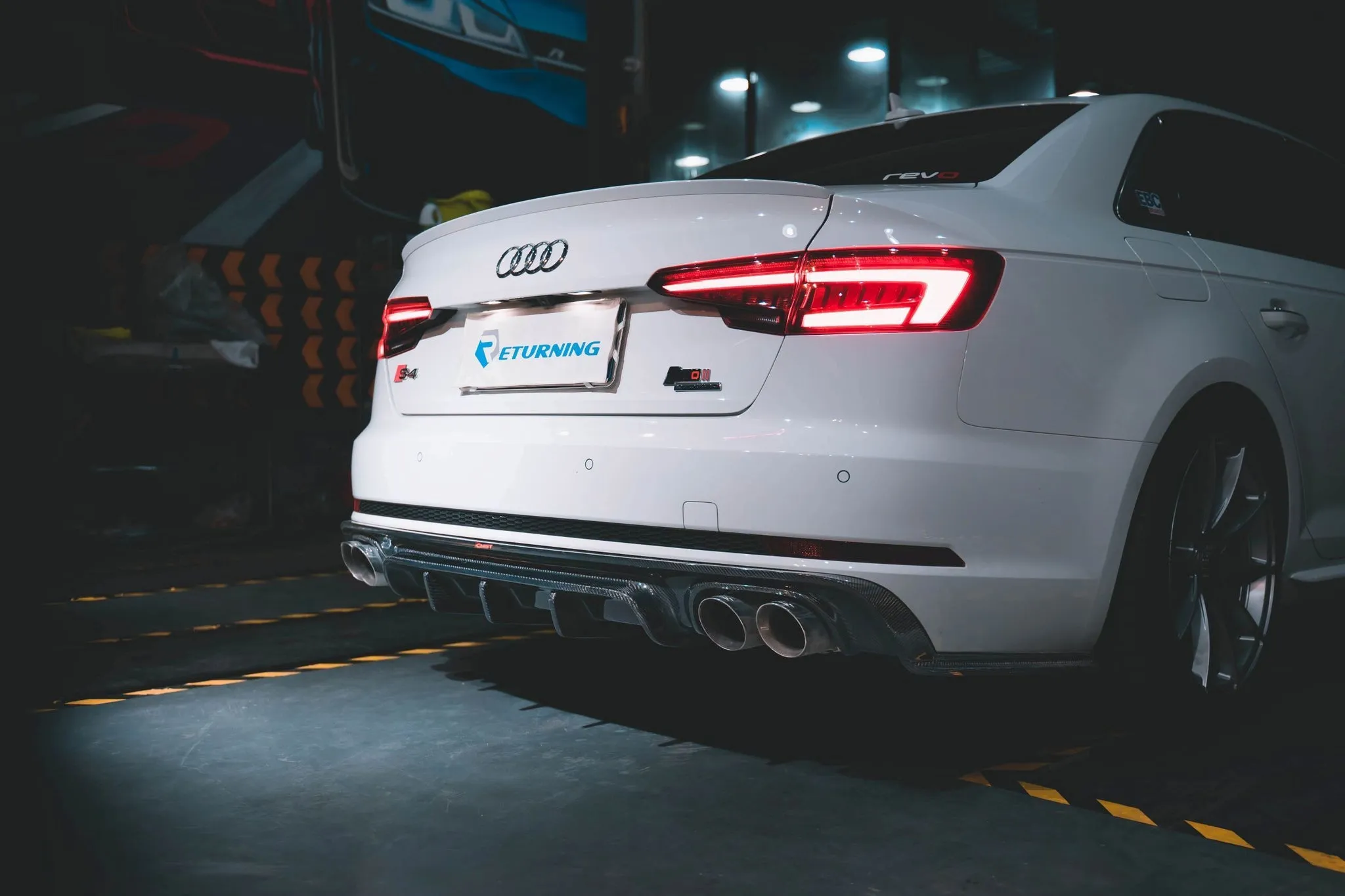 Check our price and buy CMST Carbon Fiber Body Kit set for Audi A4 S-Line / S4 B9!