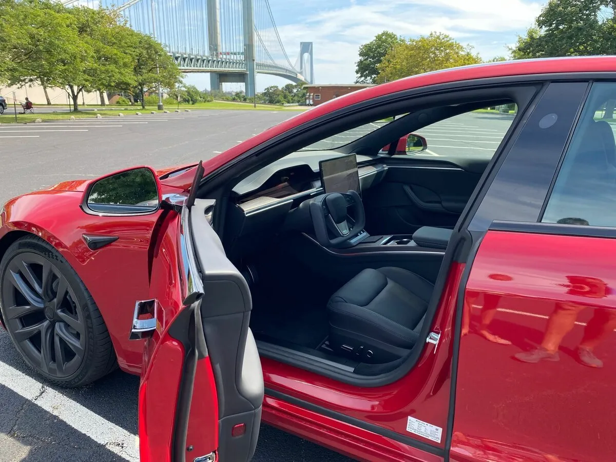 Buy New Tesla Model S Plaid Restyling 2
