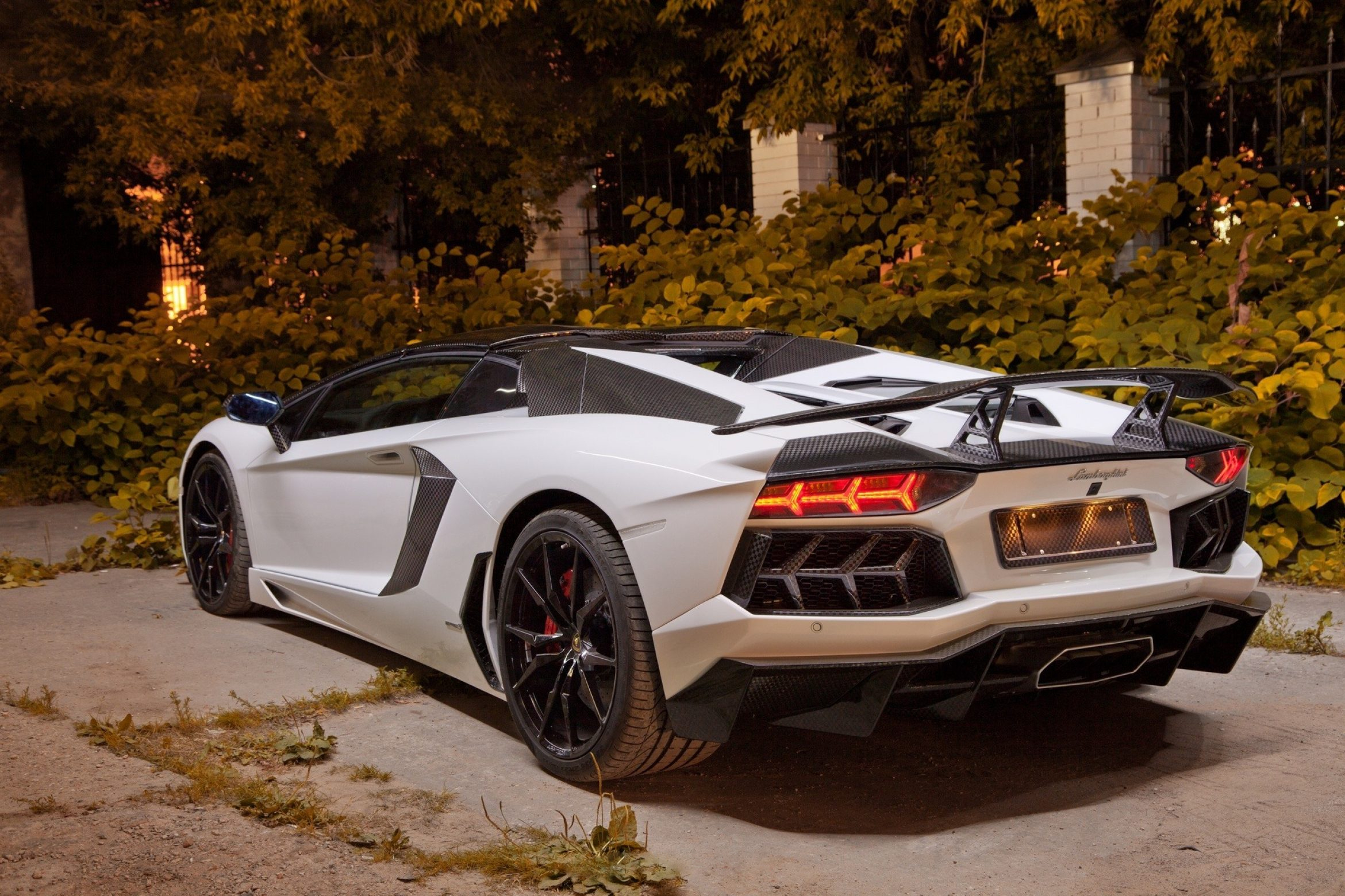 Rear bumper diffuser M-style Carbon for Lamborghini Aventador