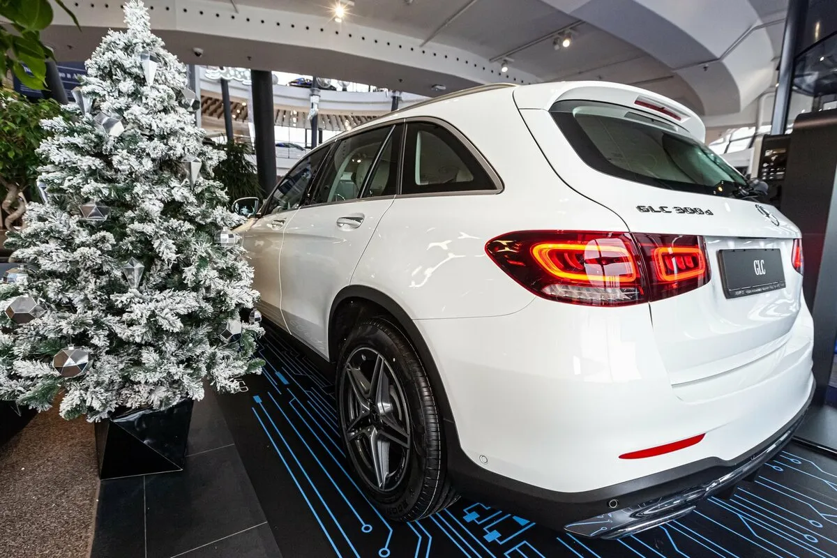 Check price and buy New Mercedes-Benz GLC 300 d (X253) Restyling For Sale