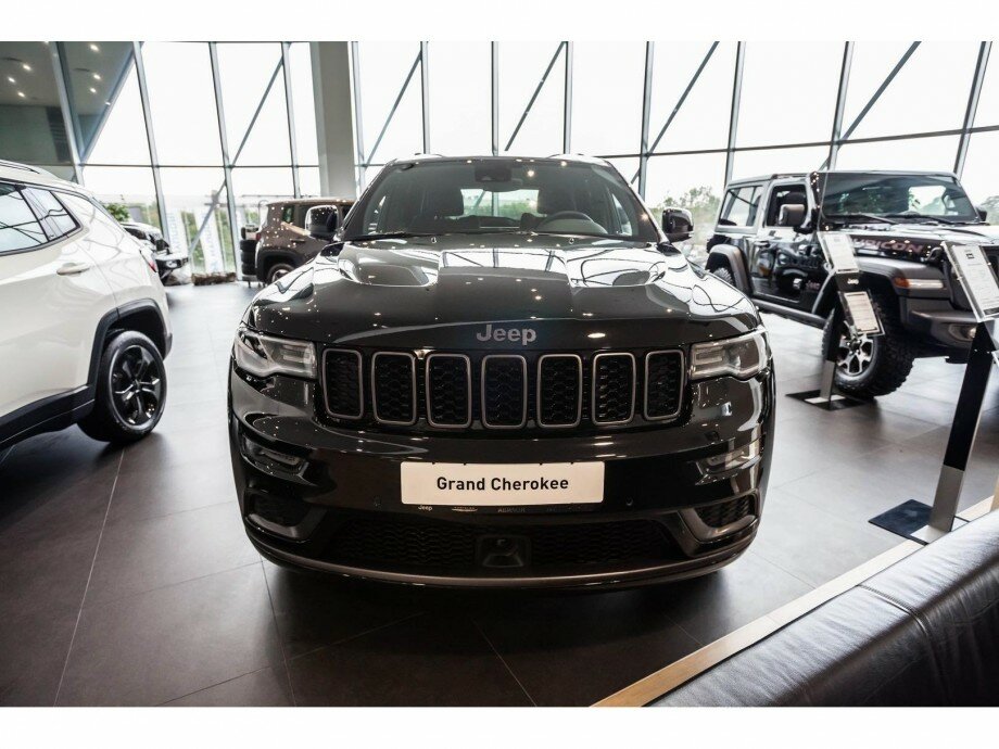 Check price and buy New Jeep Grand Cherokee (WK2) Restyling For Sale