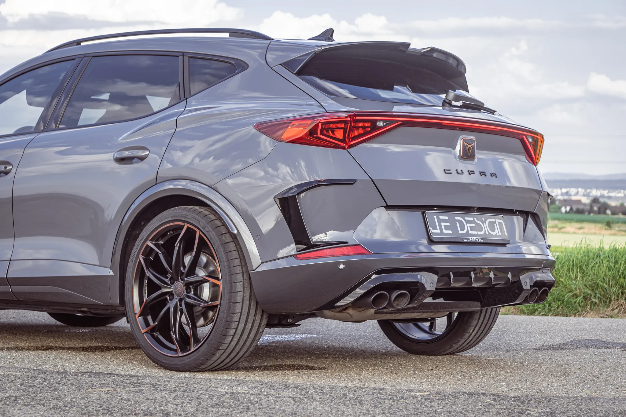 Check our price and buy JE Design body kit for Cupra Formentor KM Street Race!