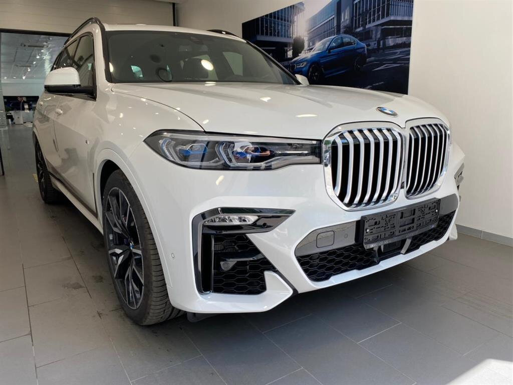 Buy New BMW X7 40d (G07)