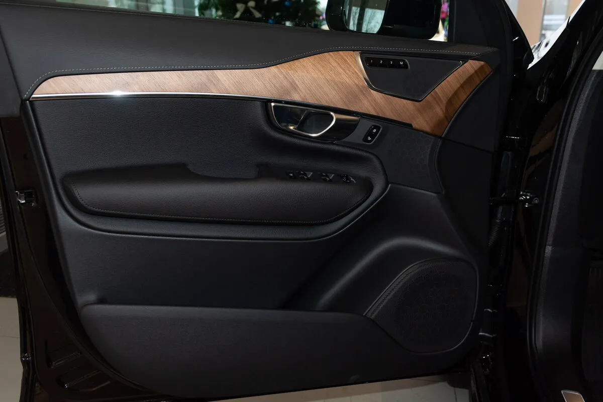 Check price and buy New Volvo XC90 Restyling For Sale